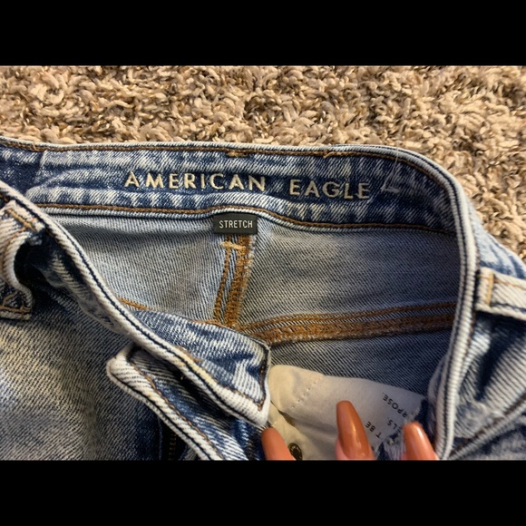 American Eagle boyfriend jeans - Picture 3 of 3